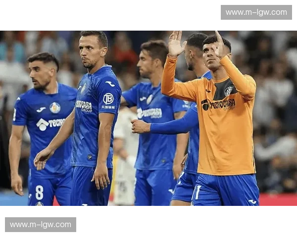 皇马需破解赫塔费低位防守，边路传中成为关键进攻手段